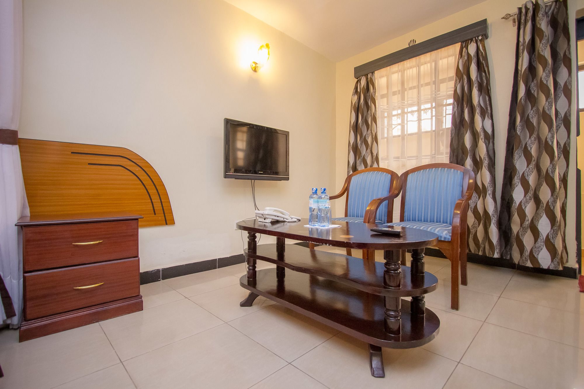 Emboita Hotel Nakuru Eksteriør billede